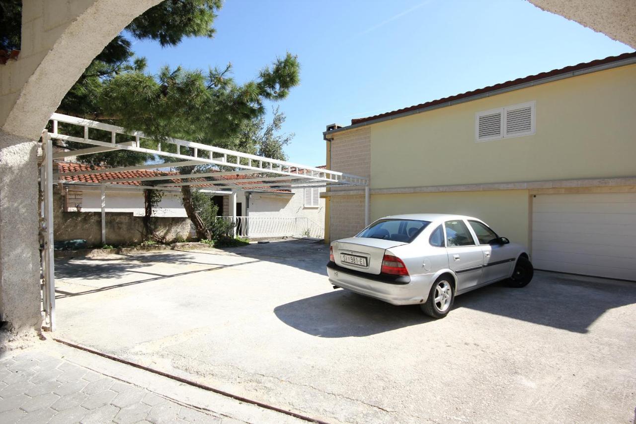 Apartments And Rooms With Parking Space Makarska - 6767 외부 사진